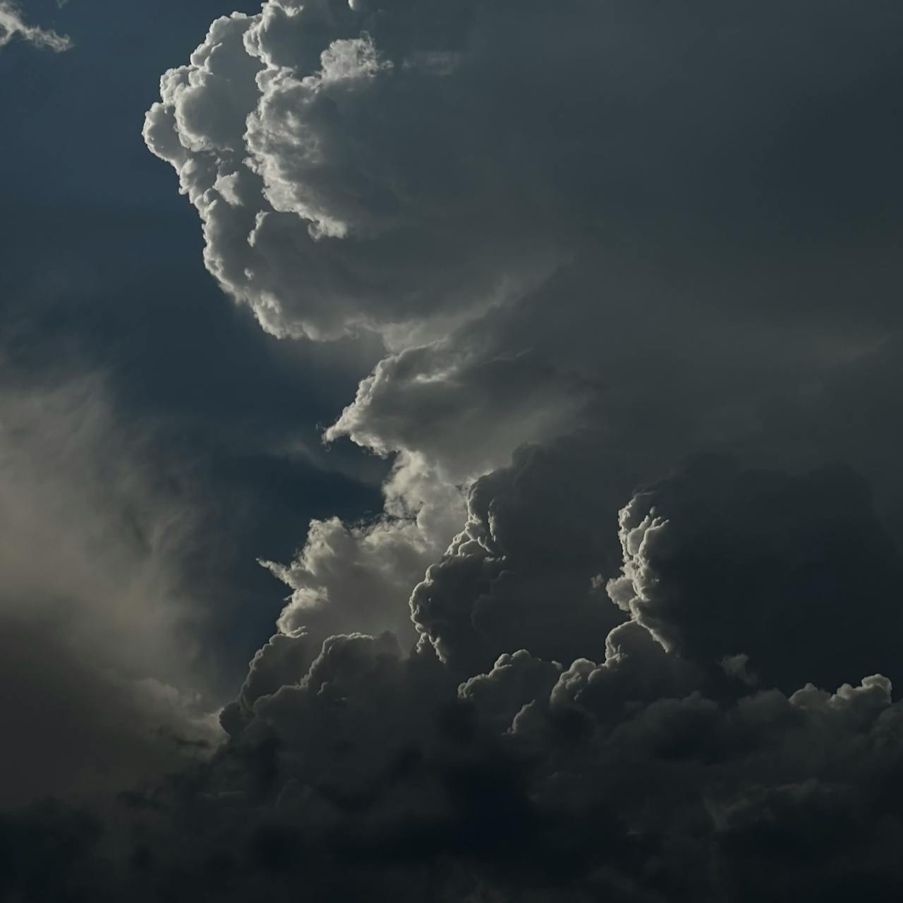 Read more about the article What to Expect During the Rainy Season at Lake Atitlan, Guatemala